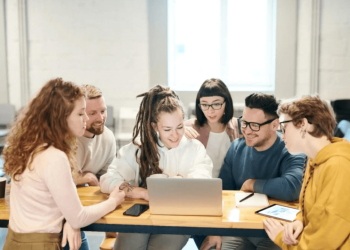 Team Building: How Virtual Team Building Companies Are Revolutionising Employee Engagement