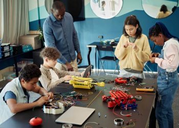 Why STEM Learning and Problem Solving Skills Are Becoming the Foundation of Modern Education